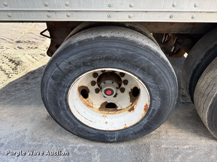 image for item YA5324 2004 Hyundai V12530152-AJS dry van trailer