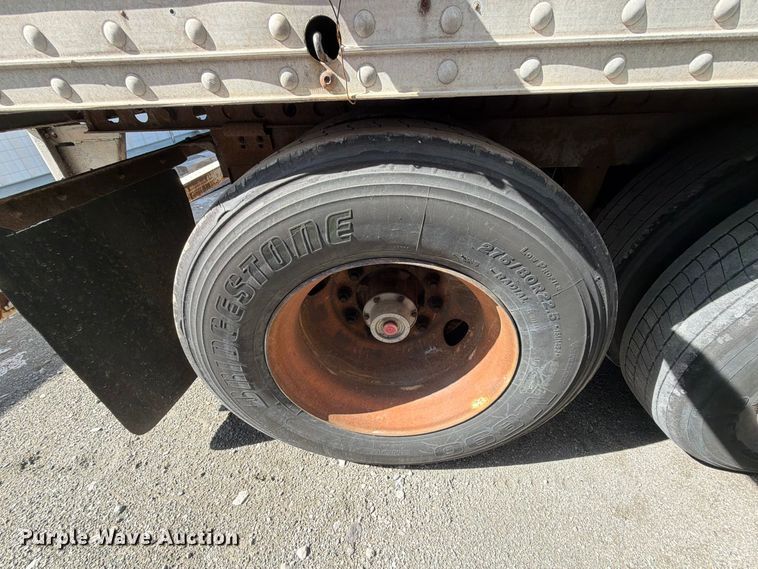image for item YA5325 2004 Hyundai V12530152-AJS dry van trailer