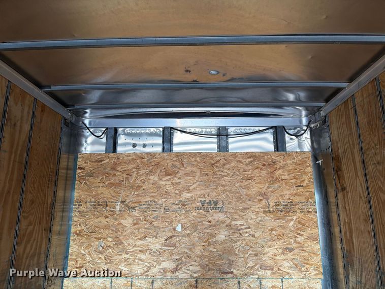image for item YA5326 2004 Hyundai V12530152-AJS dry van trailer