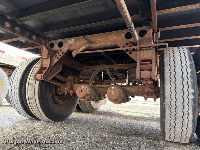 image for item YA5326 2004 Hyundai V12530152-AJS dry van trailer