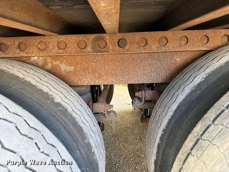 image for item YA5326 2004 Hyundai V12530152-AJS dry van trailer