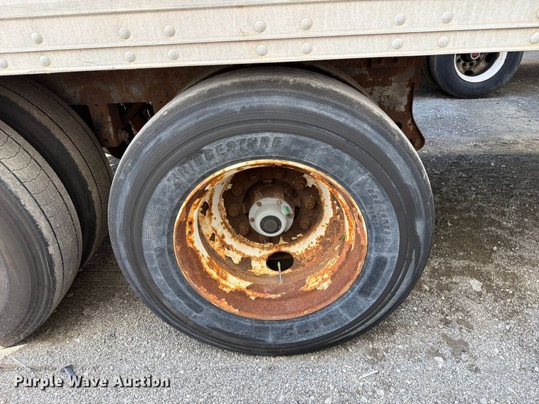 image for item YA5326 2004 Hyundai V12530152-AJS dry van trailer