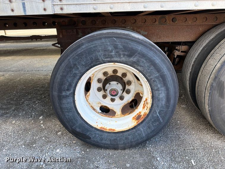 image for item YA5326 2004 Hyundai V12530152-AJS dry van trailer