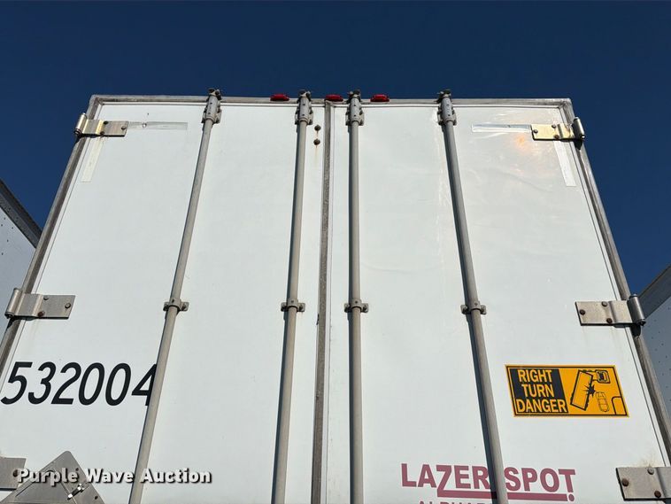 image for item YA5327 2004 Hyundai V12530152-AJS dry van trailer