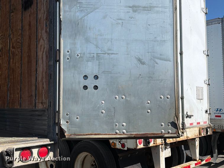 image for item YA5327 2004 Hyundai V12530152-AJS dry van trailer