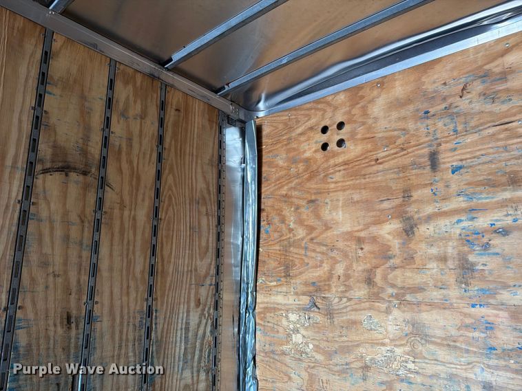 image for item YA5327 2004 Hyundai V12530152-AJS dry van trailer