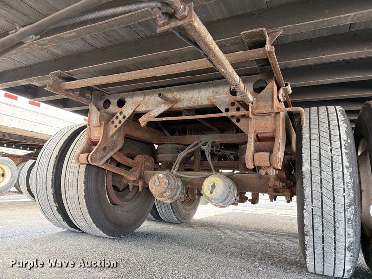 image for item YA5327 2004 Hyundai V12530152-AJS dry van trailer