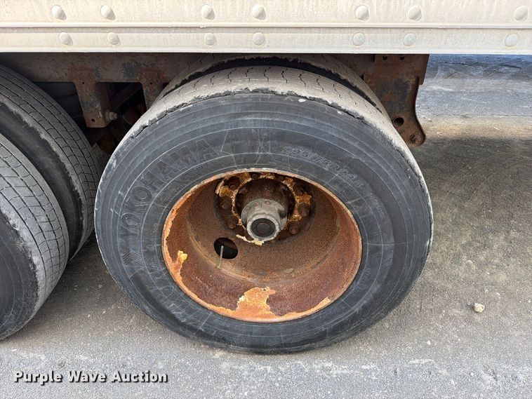 image for item YA5327 2004 Hyundai V12530152-AJS dry van trailer