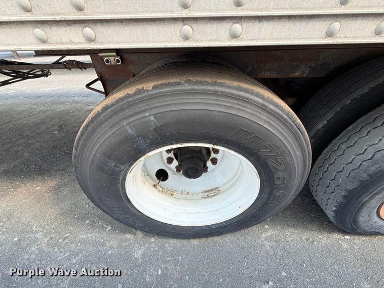 image for item YA5327 2004 Hyundai V12530152-AJS dry van trailer