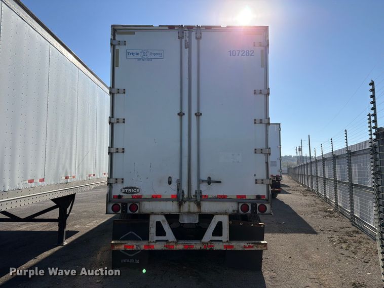 image for item YA5333 2007 Strick dry van trailer