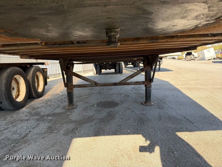 image for item YA5333 2007 Strick dry van trailer