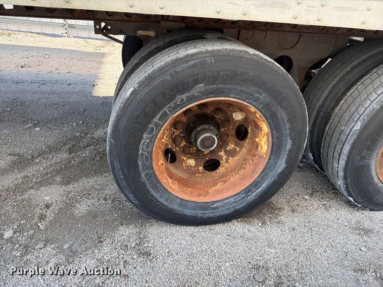 image for item YA5333 2007 Strick dry van trailer