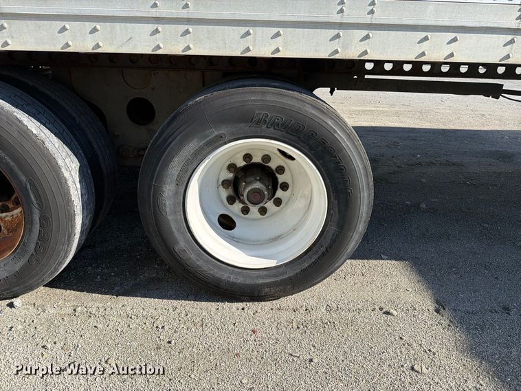 image for item YA5333 2007 Strick dry van trailer