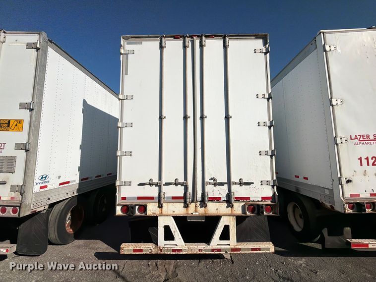 image for item YA5335 2005 Strick dry van trailer
