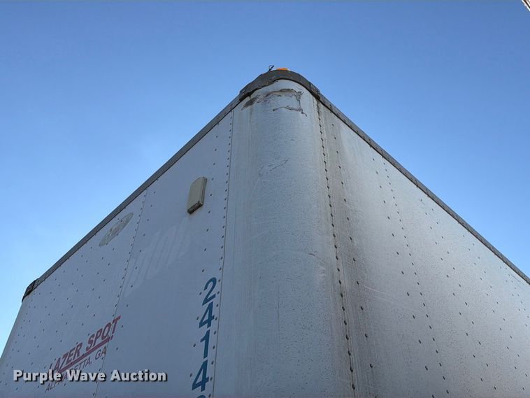 image for item YA5335 2005 Strick dry van trailer