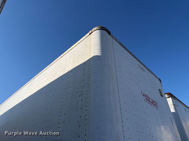 image for item YA5335 2005 Strick dry van trailer