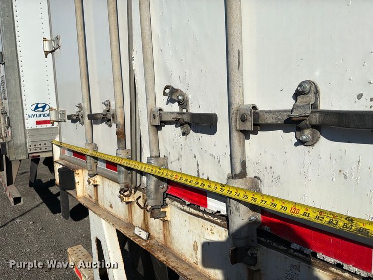 image for item YA5335 2005 Strick dry van trailer