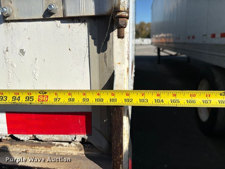 image for item YA5335 2005 Strick dry van trailer