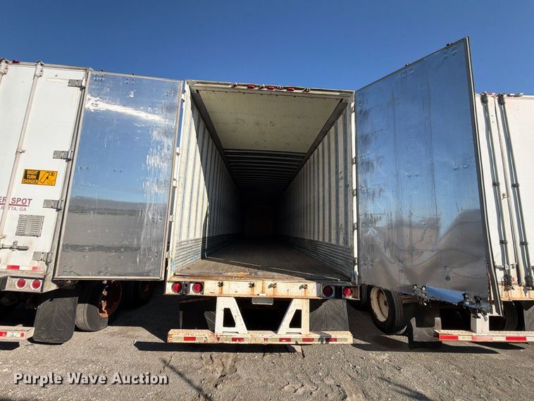 image for item YA5335 2005 Strick dry van trailer
