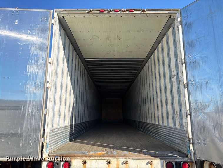 image for item YA5335 2005 Strick dry van trailer