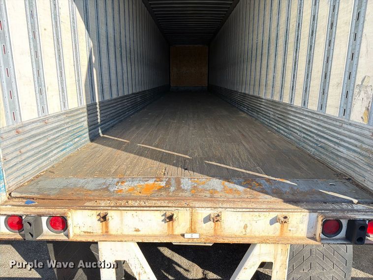image for item YA5335 2005 Strick dry van trailer
