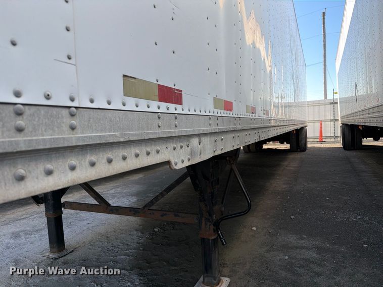 image for item YA5335 2005 Strick dry van trailer