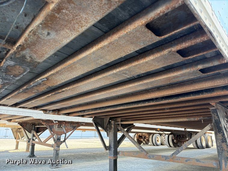 image for item YA5335 2005 Strick dry van trailer