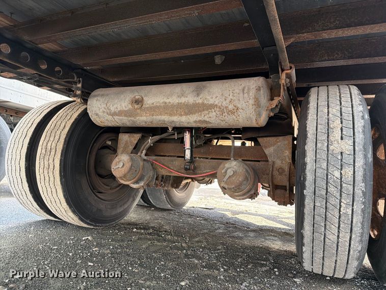 image for item YA5335 2005 Strick dry van trailer
