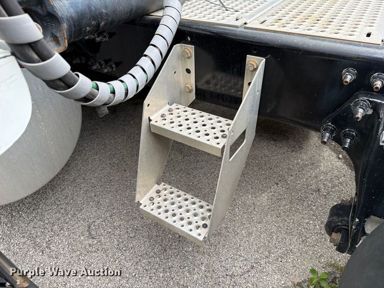 image for item YA5409 2023 International LT625 semi truck