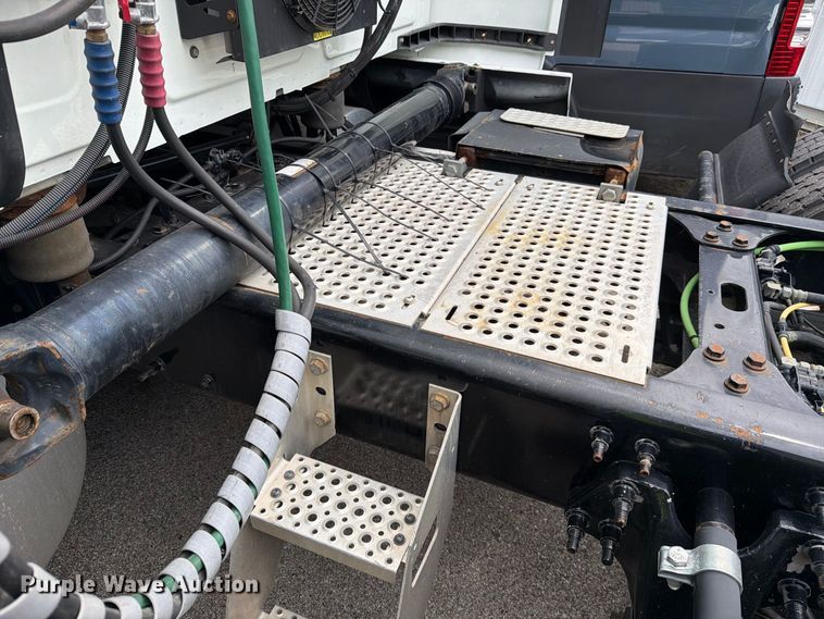 image for item YA5409 2023 International LT625 semi truck
