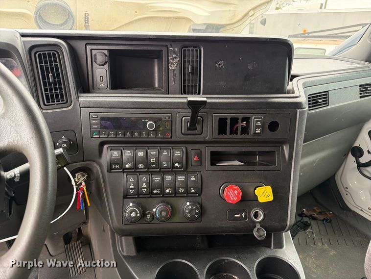 image for item YA5409 2023 International LT625 semi truck