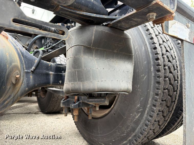 image for item YA5409 2023 International LT625 semi truck