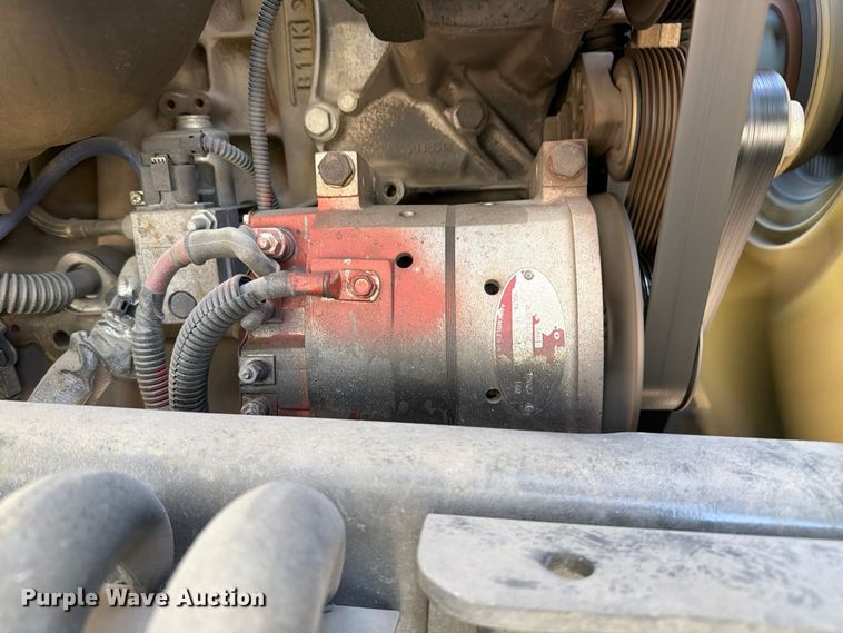 image for item YA5421 2016 Freightliner Cascadia semi truck