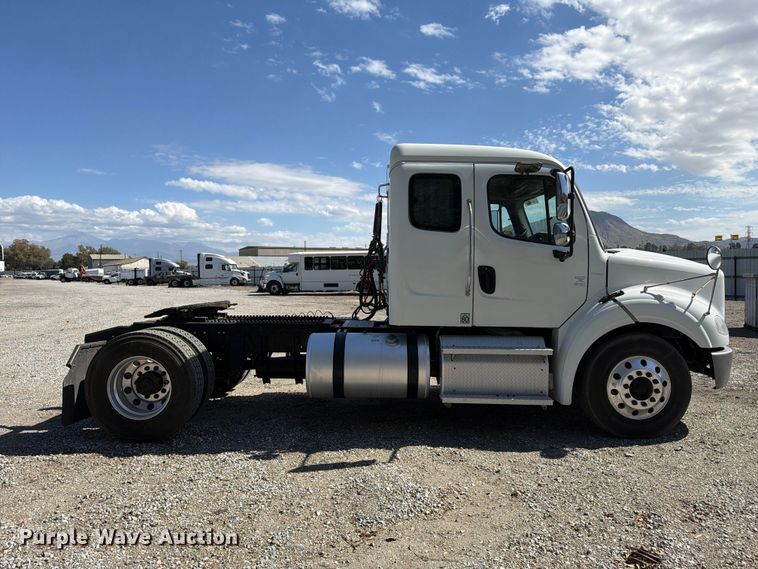 image for item YA5422 2016 Freightliner Business Class M2 semi truck