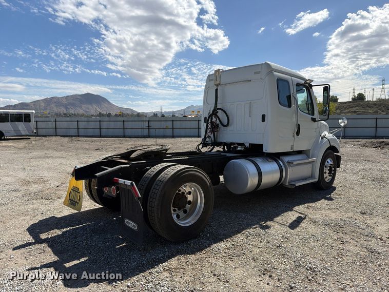 image for item YA5422 2016 Freightliner Business Class M2 semi truck