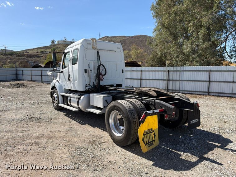 image for item YA5422 2016 Freightliner Business Class M2 semi truck