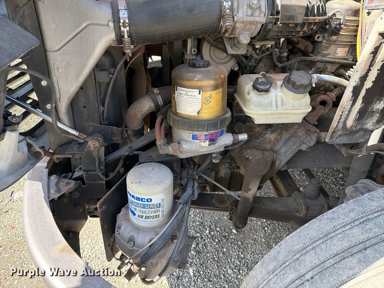 image for item YA5422 2016 Freightliner Business Class M2 semi truck