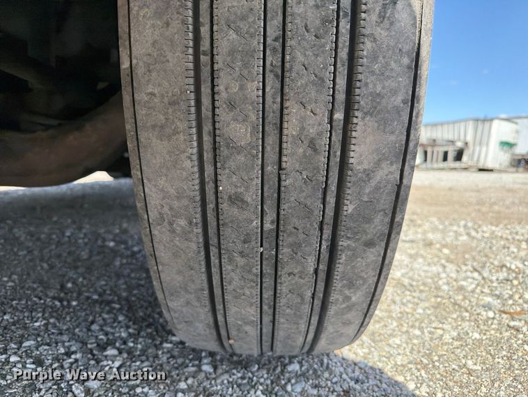 image for item YA5422 2016 Freightliner Business Class M2 semi truck