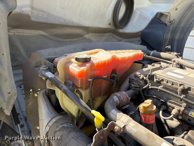 image for item YA5424 2016 Freightliner Business Class M2 semi truck