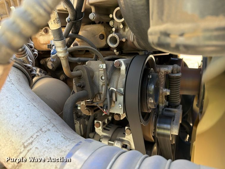 image for item YA5427 2016 Freightliner Business Class M2 semi truck