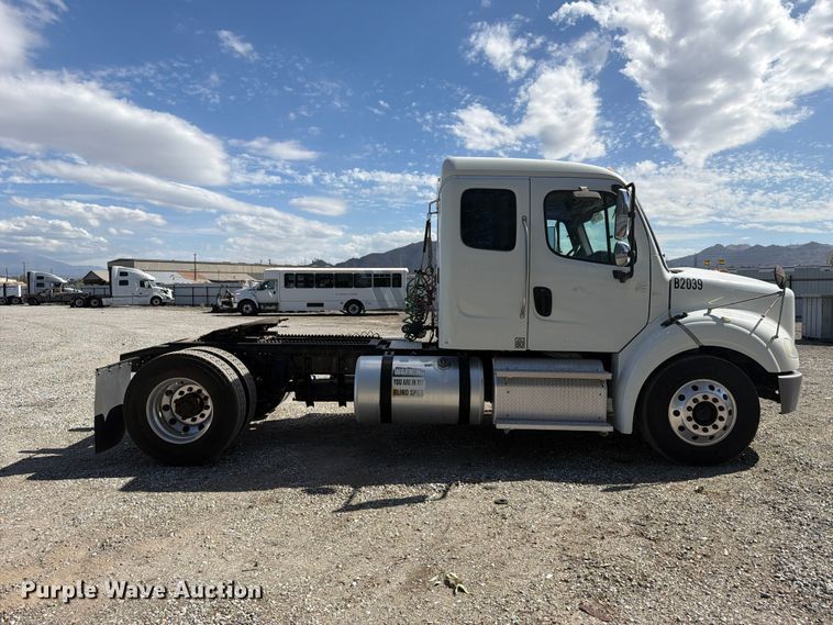 image for item YA5429 2016 Freightliner Business Class M2 semi truck