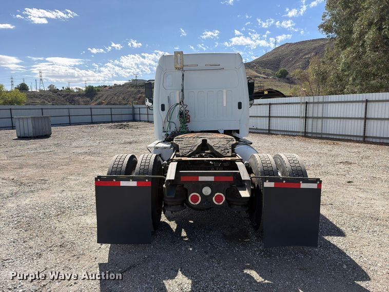 image for item YA5429 2016 Freightliner Business Class M2 semi truck