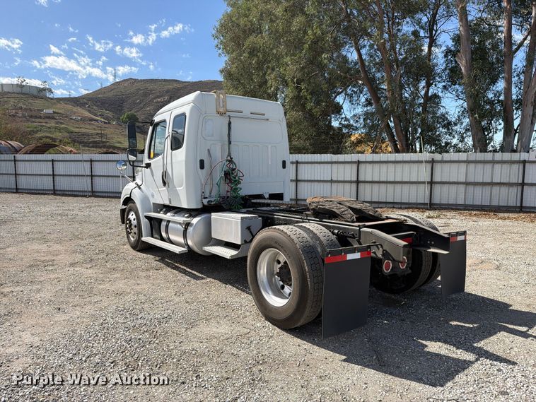 image for item YA5429 2016 Freightliner Business Class M2 semi truck