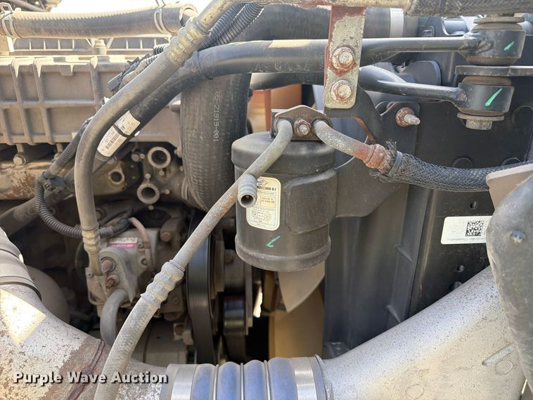 image for item YA5429 2016 Freightliner Business Class M2 semi truck