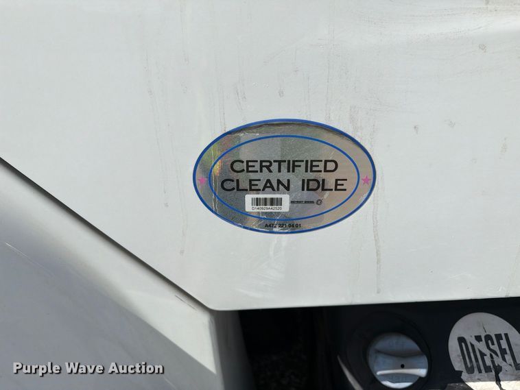 image for item YA5429 2016 Freightliner Business Class M2 semi truck