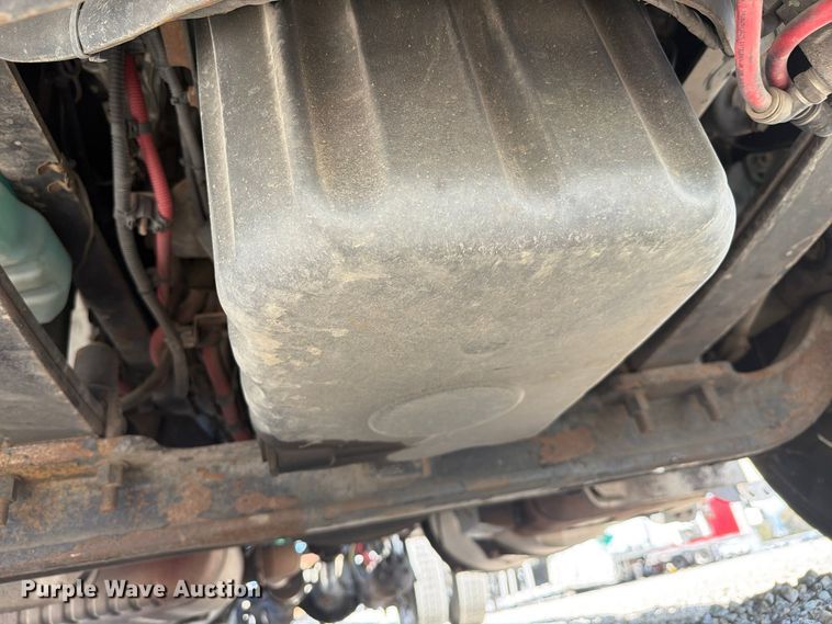 image for item YA5429 2016 Freightliner Business Class M2 semi truck
