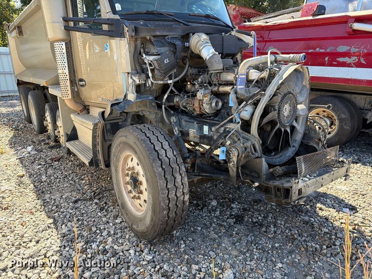 image for item YA5510 2020 Kenworth T880 dump truck