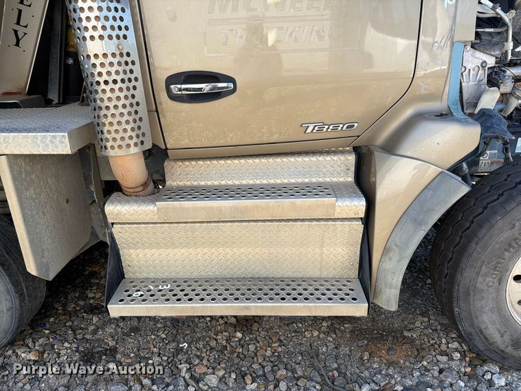 image for item YA5510 2020 Kenworth T880 dump truck