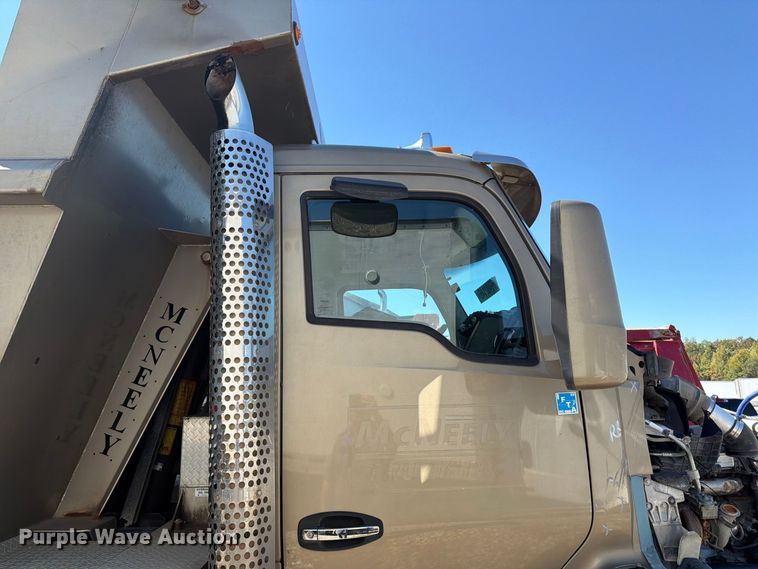 image for item YA5510 2020 Kenworth T880 dump truck