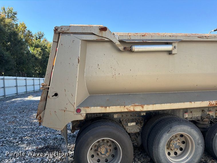 image for item YA5510 2020 Kenworth T880 dump truck